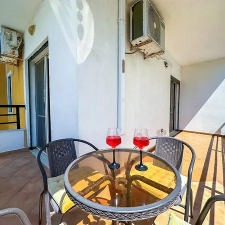 603 Balcony & Sunset Apartmán